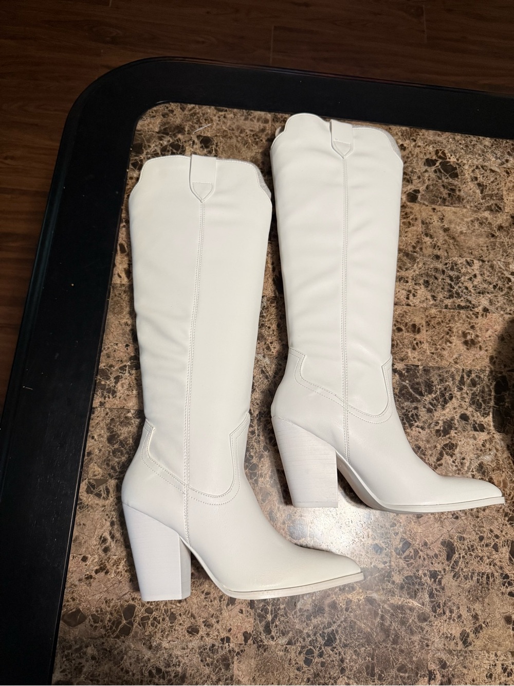 Steve Madden White Heeled Western Boots - Never Worn - Picture 3 of 9